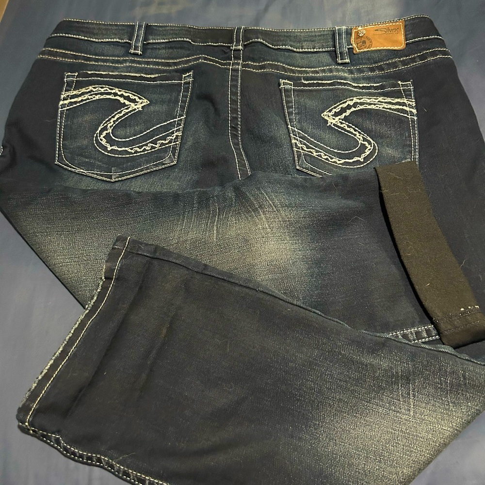 Silver Crops- fits like 22